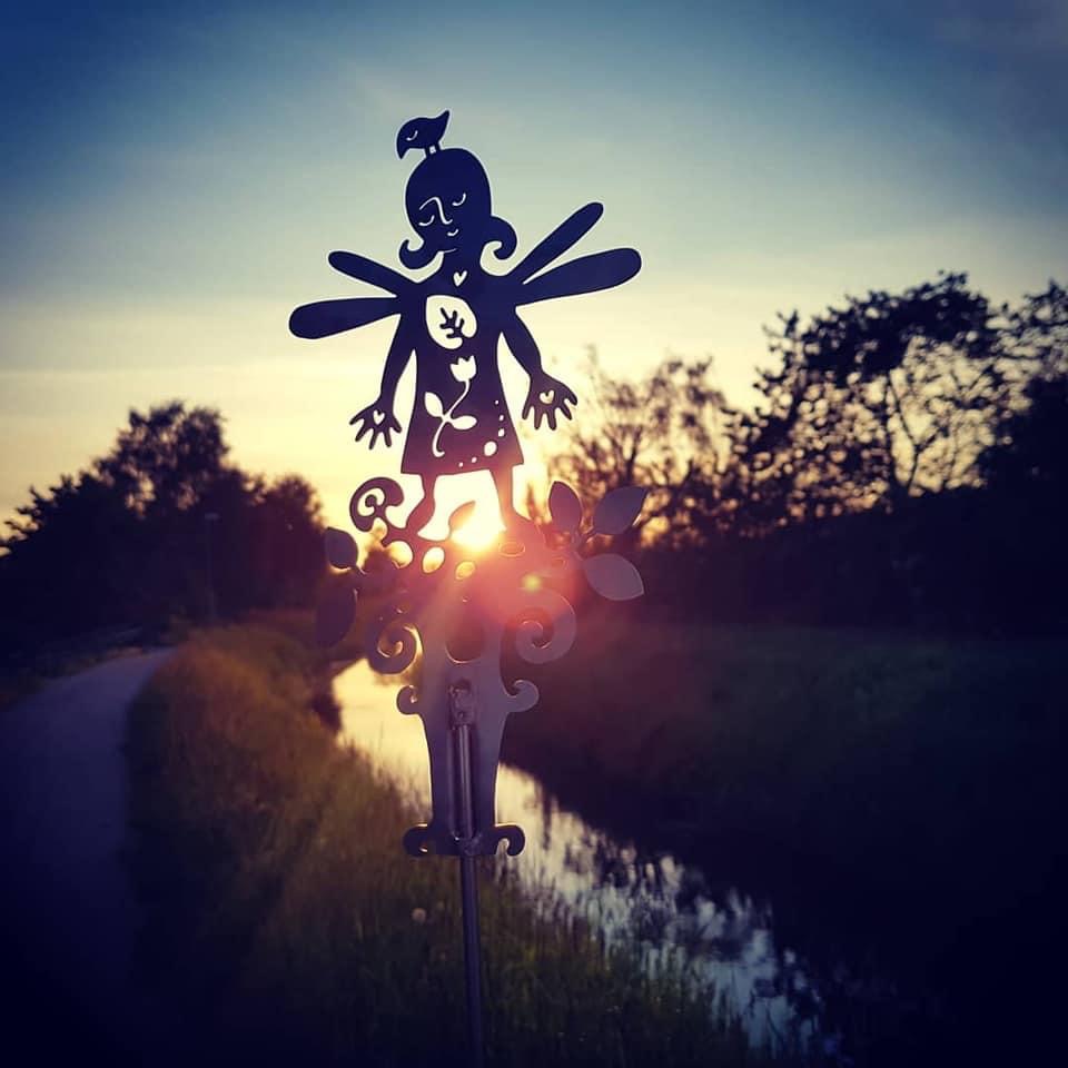Silhuet, Blomsterfe -på pind